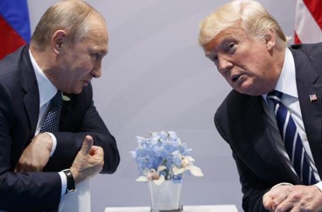 Pirmą kartą susitiko Donaldas Trampas ir Vladimiras Putinas