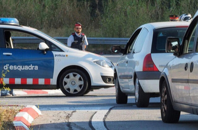 Barselonos išpuolio vykdytojo paieškos išsiplėtė po visą Europą