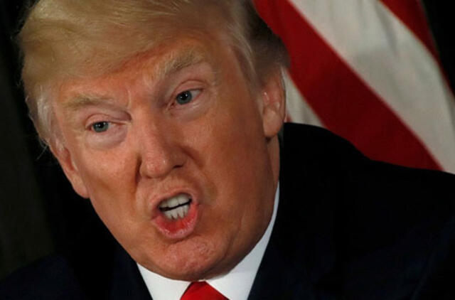 Donaldas Trumpas pagrasino smogti Pchenjanui „ugnimi ir įniršiu“, jeigu jis toliau kels grėsmę JAV