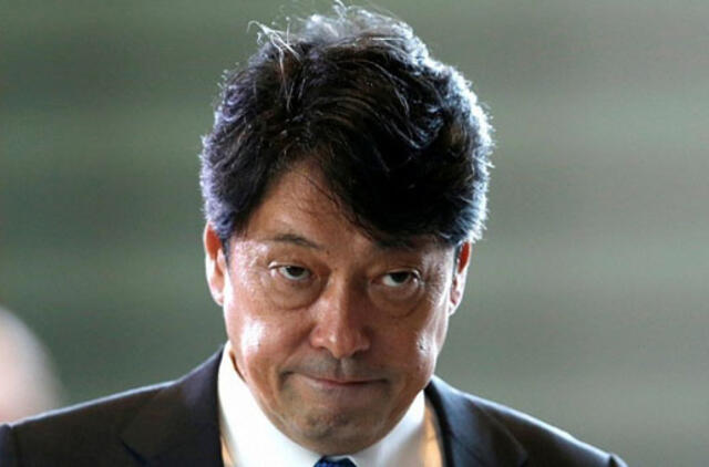 Japonijos premjeras paskyrė naujus gynybos ir užsienio reikalų ministrus