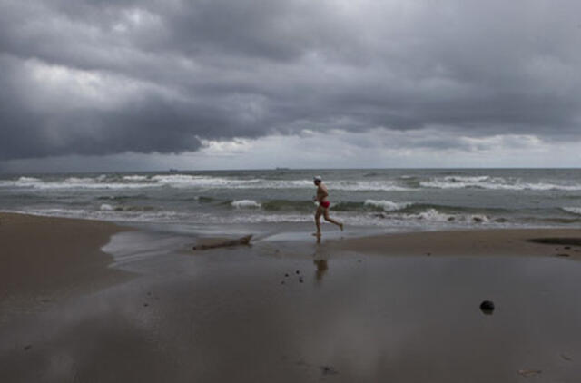 Lietaus debesys nesisklaidys visą savaitę