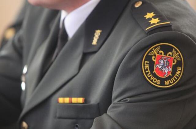 Muitininkams nevengiama siūlyti ir 5 eurų kyšio, kartais tiesiog „iš įpročio"