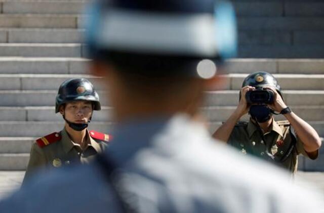 Šiaurės Korėja perspėja dėl „stipraus sprogimo"