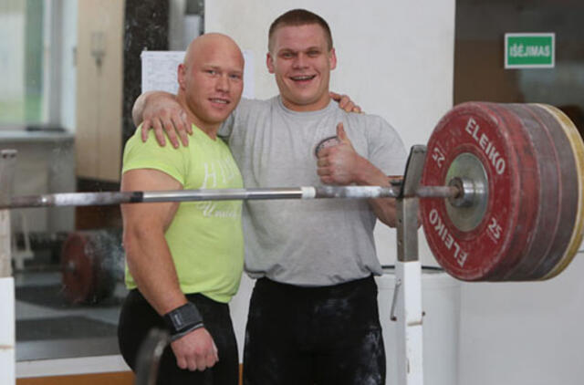 Sunkiaatlečių rinktinė ruošiasi universiadai