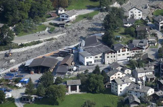 Šveicarijos kalnų kaime nuslinko dar viena nuošliauža