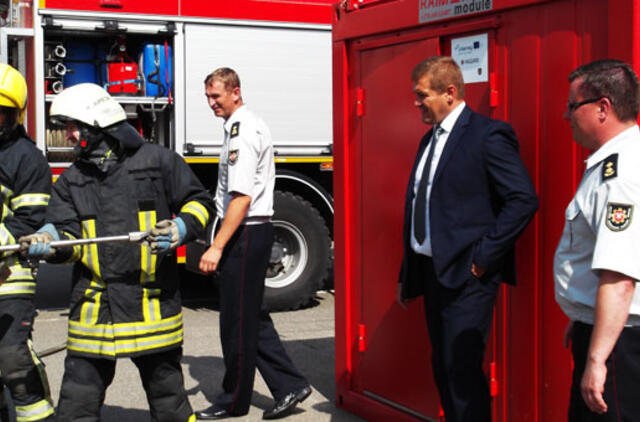 Vidaus reikalų ministras aplankė Klaipėdos ugniagesius