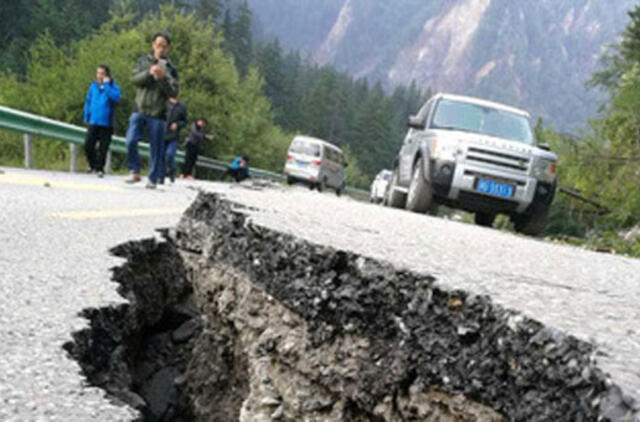 Žemės drebėjimas Kinijoje pareikalavo 13 žmonių gyvybių, 175 sužeisti