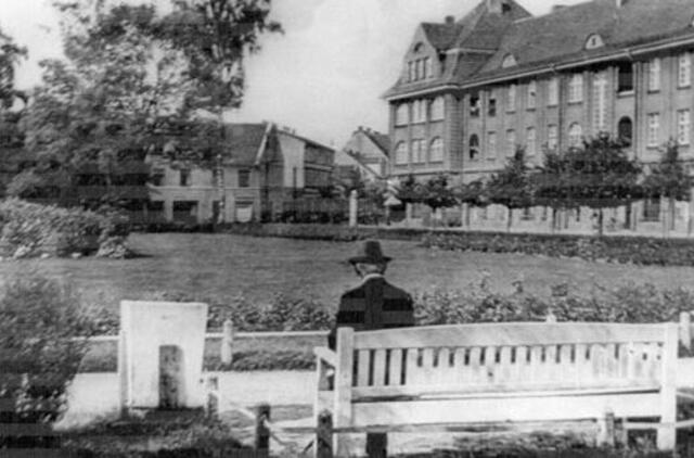 Klaipėdos akvarelės: namai ir žmonės (505)