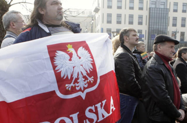 Lenkijos Seimo maršalka kreipėsi į parlamentarus, prašydamas paremti projektą dėl „w“
