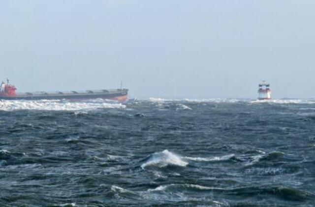 Prie Vokietijos krantų ant seklumos užplaukė laivas su 1,8 tūkstančio tonų degalų