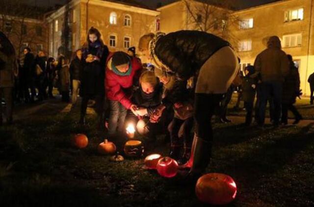 Senamiestyje vėl sužibo paslaptingos moliūgų akys