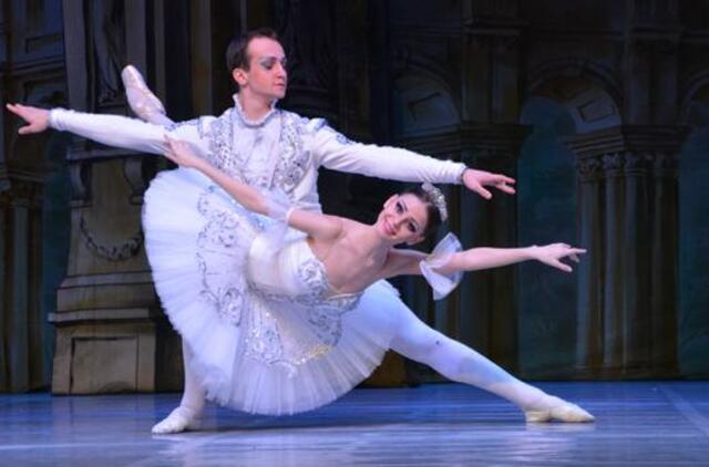 „St. Petersburg Festival Ballet“ pristato pasaulinės klasikos perlą – baletą „Miegančioji gražuolė“