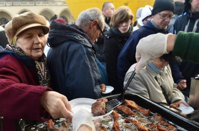 Vieni senjorai lygesni už kitus