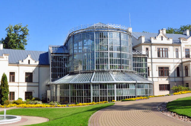 Iš griuvėsių prikėlę Žiemos sodą