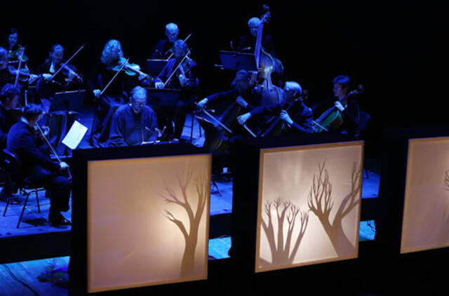 Orkestras seka muzikinę pasaką