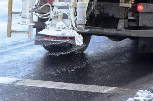 Po plikledžio nubaudė kelininkus