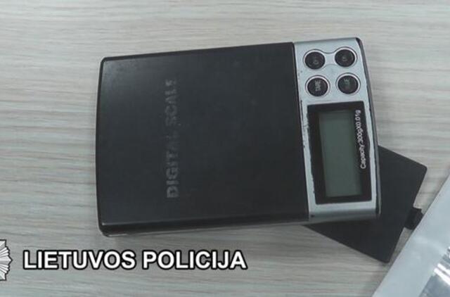 Tarp kvaišalų platintojų – ir nepilnametis