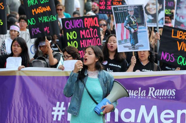 Tūkstančiai protestavo prieš smurtą moterų atžvilgiu