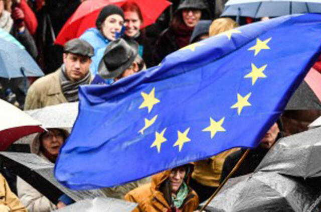 Dosniai penim tarptautines organizacijas