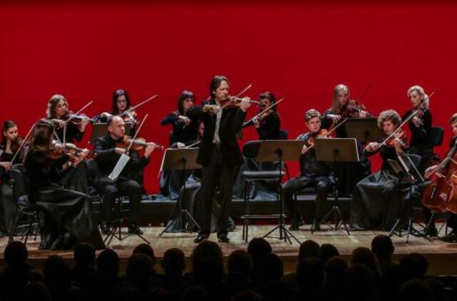 Į Naujuosius džiaugsmingai palydės „Aistringos muzikos naktis“