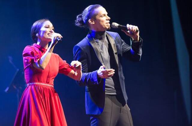 Karina Krysko ir Jeronimas Milius įspūdingu koncertu Vilniuje pradėjo šventinį „Miuziklų žvaigždės“ turą