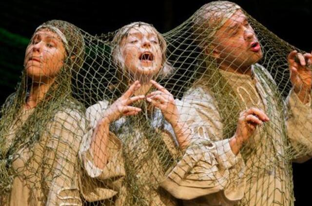 Žvejų rūmuose – Keistuolių teatro gastrolės