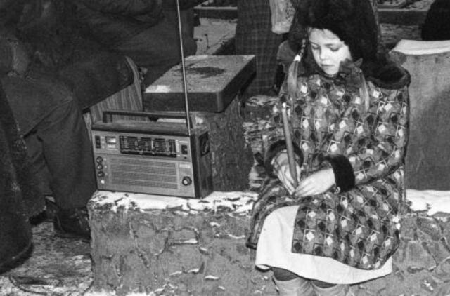 1991 m. sausio įvykius fiksavęs fotografas: taip skubėjome ryškinti nuotraukas, kad jos po mėnesio pagelsdavo