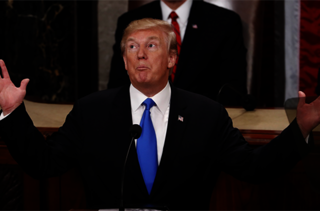 Donaldas Trumpas ragina amerikiečius būti vieningus