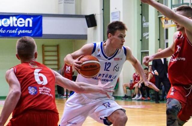 Džiugas Slavinskas su „Neptūnu“ pasirašė dviejų metų sutartį