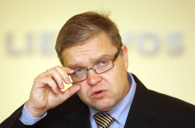 Politikai žadina Vitą Vasiliauską: kainos kandžiojasi!