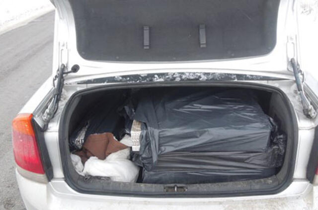 Tūkstančiai pakelių cigarečių pirkėjų nepasieks