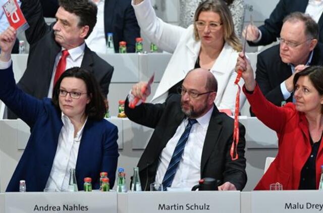 Vokietijos socialdemokratai sutiko pradėti oficialias derybas dėl koalicijos su Angela Merkel