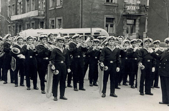 Jūreivystės mokyklos metamorfozės - laikmečių ritmu