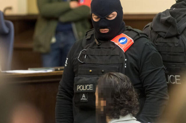 Paryžiaus teroristas Salahas Abdeslamas: aš jūsų nebijau ir pasitikiu Alachu