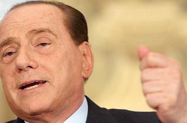 Silvio Berlusconi tikisi grįžti į politiką po parlamento rinkimų