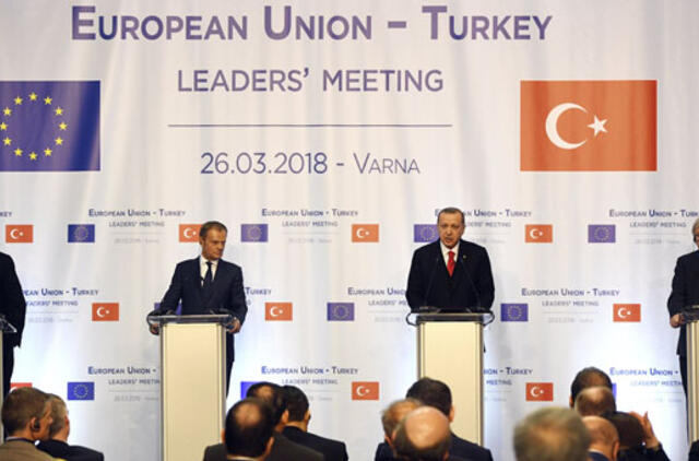 ES ir Turkijos viršūnių susitikime suartėjimo nepasiekta