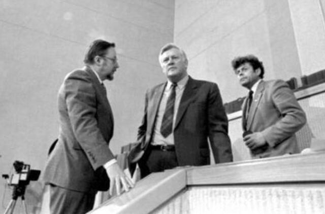 Kovo 11-osios užkulisiai: kas kūrė akto tekstą ir kodėl vietoje dviejų parašų atsirado 124?