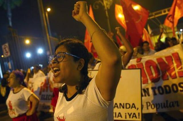 Manifestacija Peru sostinėje baigėsi riaušėmis