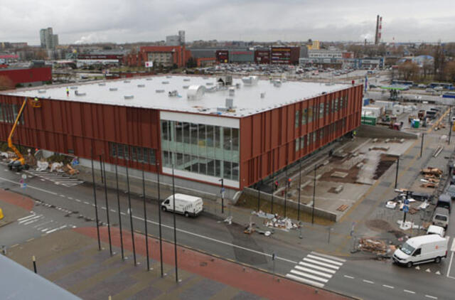 Prie baseino pavogti šeši lauko šviestuvai