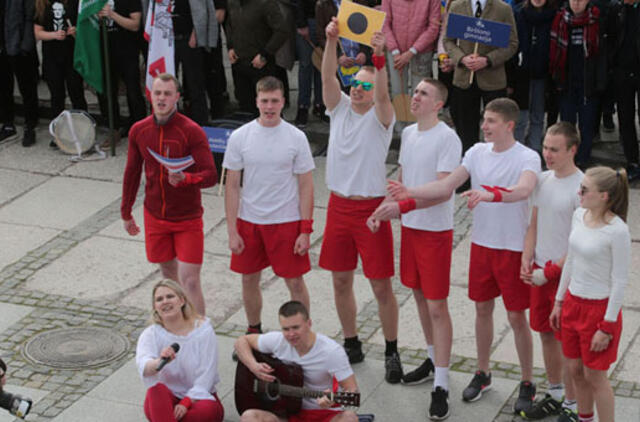 Dešimtą kartą moksleiviai varžosi dėl kelionės į Švediją