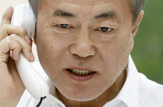 Istorinio susitikimo fone Pietų Korėjos prezidento reitingas pasiekė 70 procentų