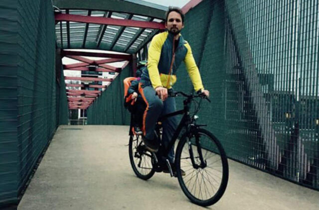 Jono Sakalausko interviu važiuojant dviračiu: „Dviratis ar autobusas taps prestižu – taip mąstant vadovams“