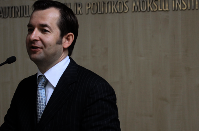 Mitinge dėl VU - reikalavimai atsistatydinti TSPMI vadovui Ramūnui Vilpišauskui