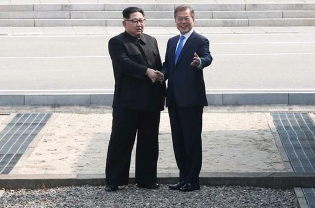 Prasidėjo istorinis Šiaurės ir Pietų Korėjos viršūnių susitikimas