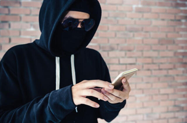 Taikos prospekte vaikus apiplėšinėja vyriškis