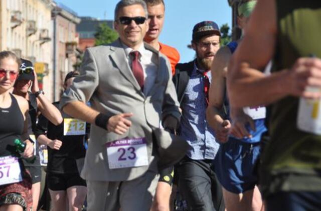 „Vilties bėgimas“: Bėgo ir su kostiumu, ir su vežimėliu
