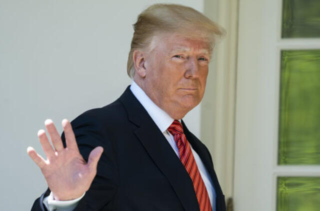 Buvęs Donaldo Trumpo gydytojas: JAV prezidentas pats padiktavo savo medicininės išvados turinį