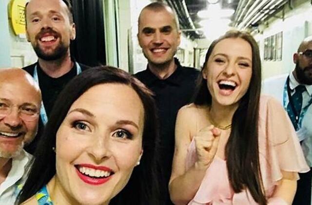 „Eurovizija“ pritariančiosios vokalistės akimis: tokioje vietoje dar neteko dainuoti
