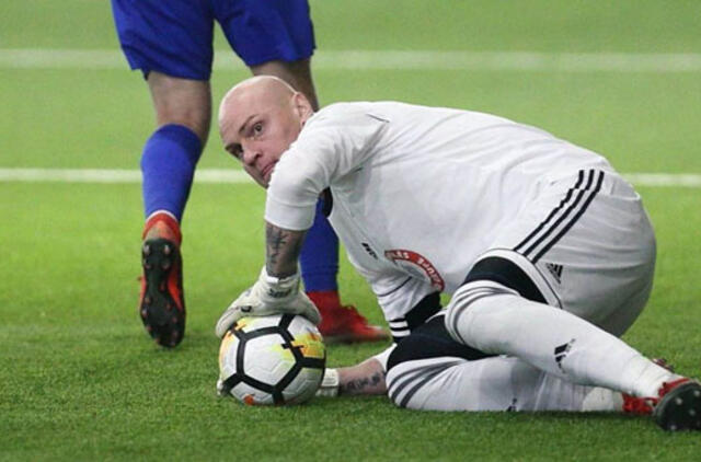 „Nuo mažens tingėjau bėgioti ir tapau vartininku"