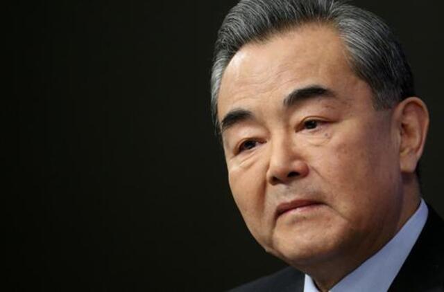 Šiaurės Korėjoje lankosi Kinijos užsienio reikalų ministras